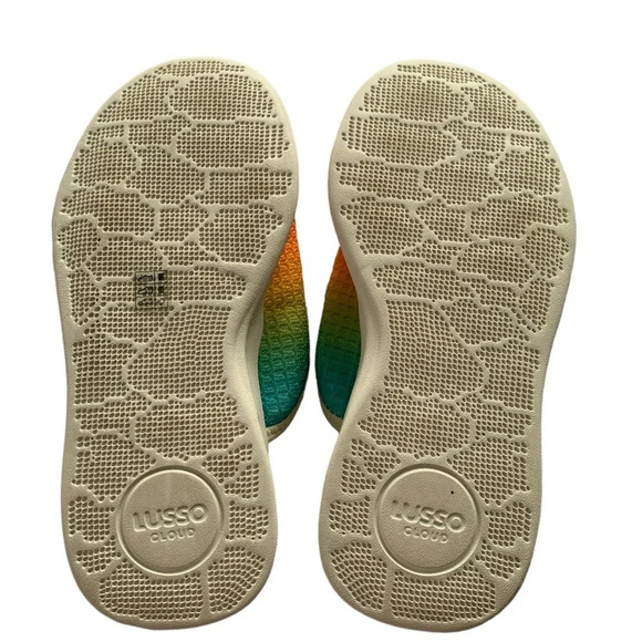 Free & Easy x Lusso Cloud Pelli Slip Ons - Picture 3 of 11